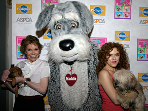 Broadway Barks founders Mary Tyler Moore and Bernadette Peters paused for a photo with the Maddie's Fund mascot while an excited crowd awaited them in Shubert Alley.